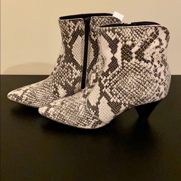Gabriela SnakeSkin Effect Short Boots! - Picture 3 of 7